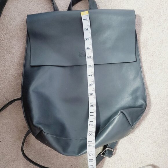 Roots Charcoal Leather Backpack - Picture 7 of 10